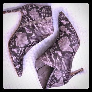 Animal print dress bootie, brand new!